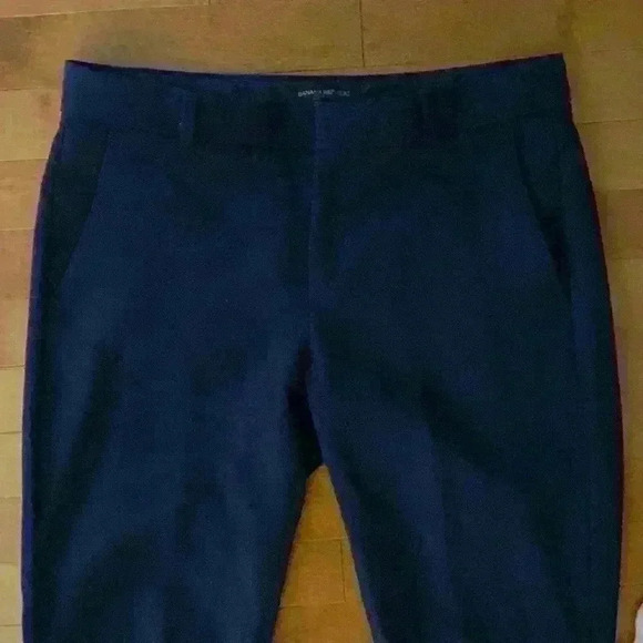 Beautiful Banana Republic Navy Avery Pant with Scallop Hem - Picture 3 of 5